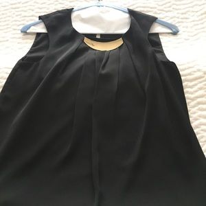 DKNYC sleeveless blouse with Gold metal necklace